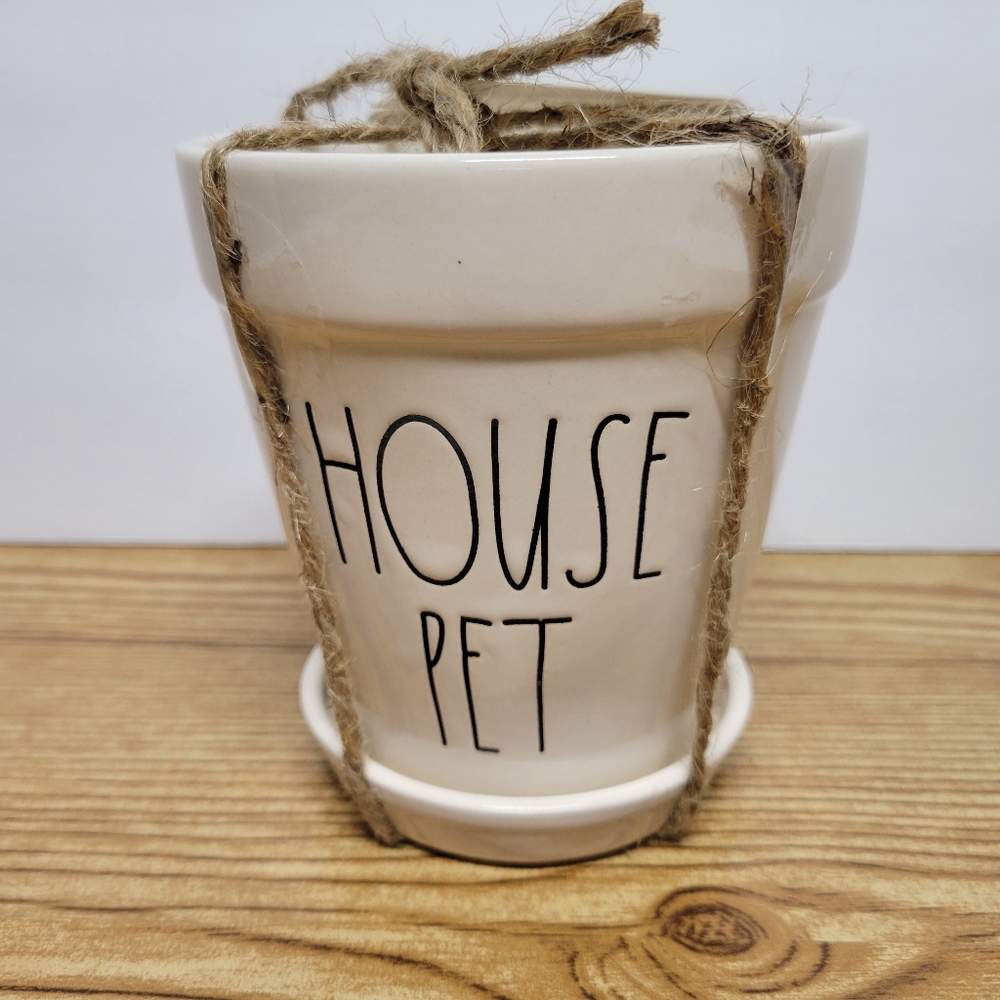 Limited Edition RAE DUNN HOUSE PET PLANTER 5.25" H and 4.25" W - NWT